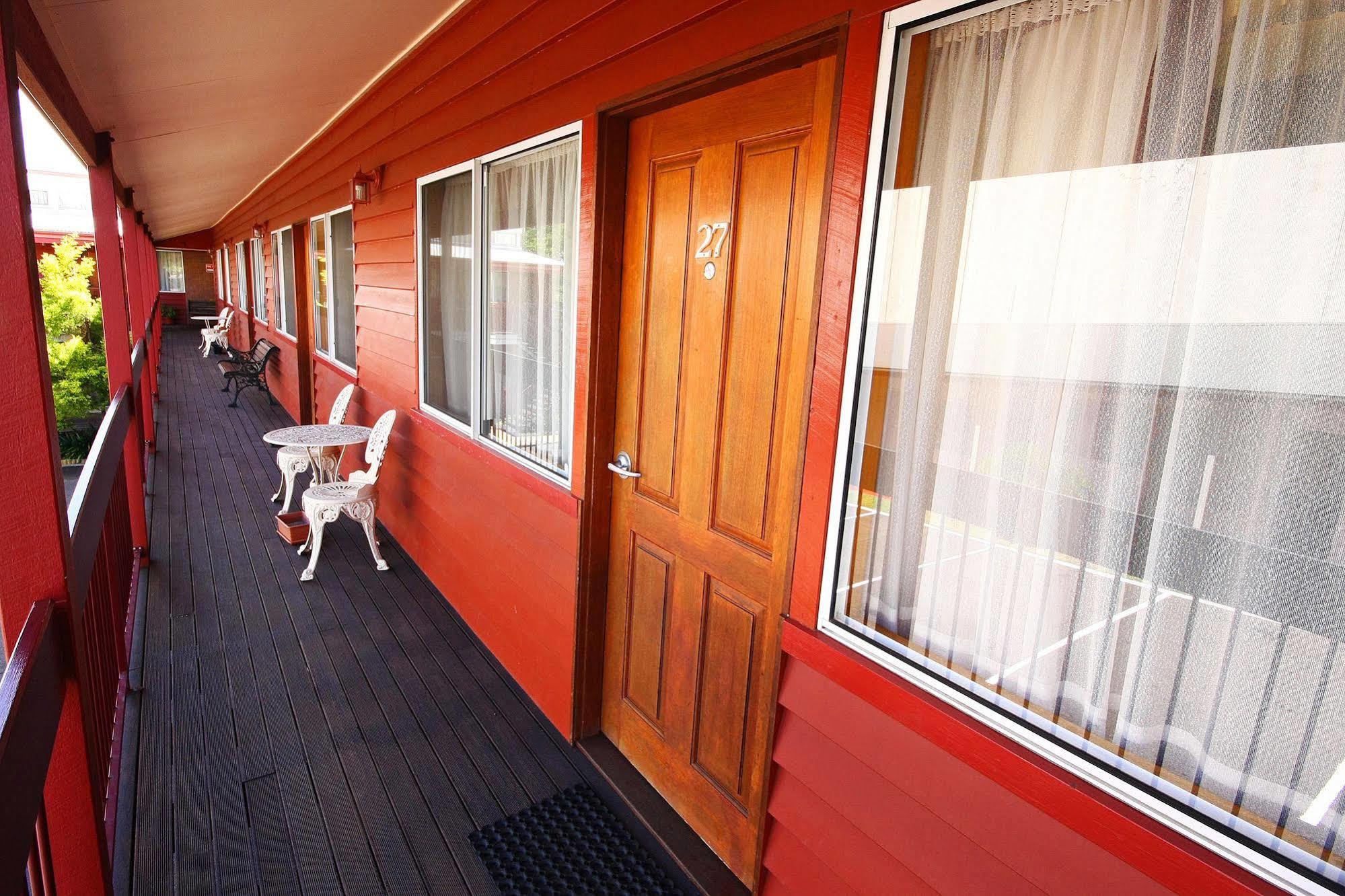 Downs Motel Toowoomba Bagian luar foto